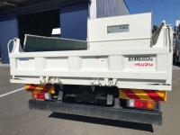 Isuzu Forward 2024