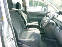 Toyota Noah 2008