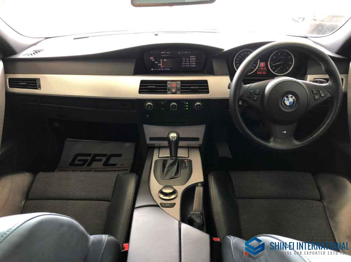 5 Series Right Paddle Shifter Image 5 Series Photos in India  CarWale